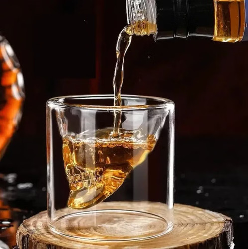 شات دوجداره شفاف طرح جمجمه